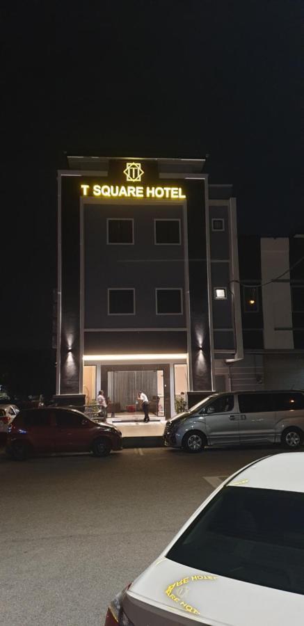 איפוה T Square Hotel מראה חיצוני תמונה