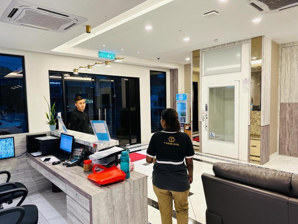 איפוה T Square Hotel מראה חיצוני תמונה